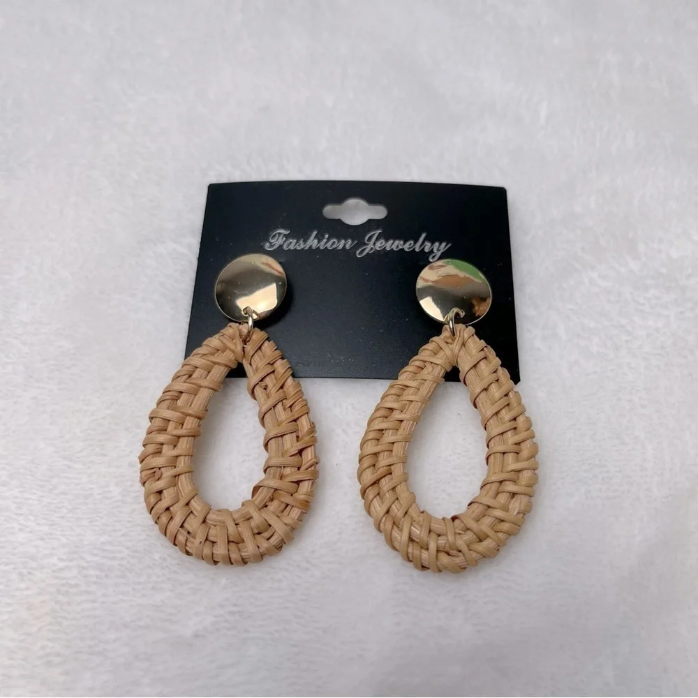 Teardrop Natural Rattan Whicker Bohemian Earrings ER04.4